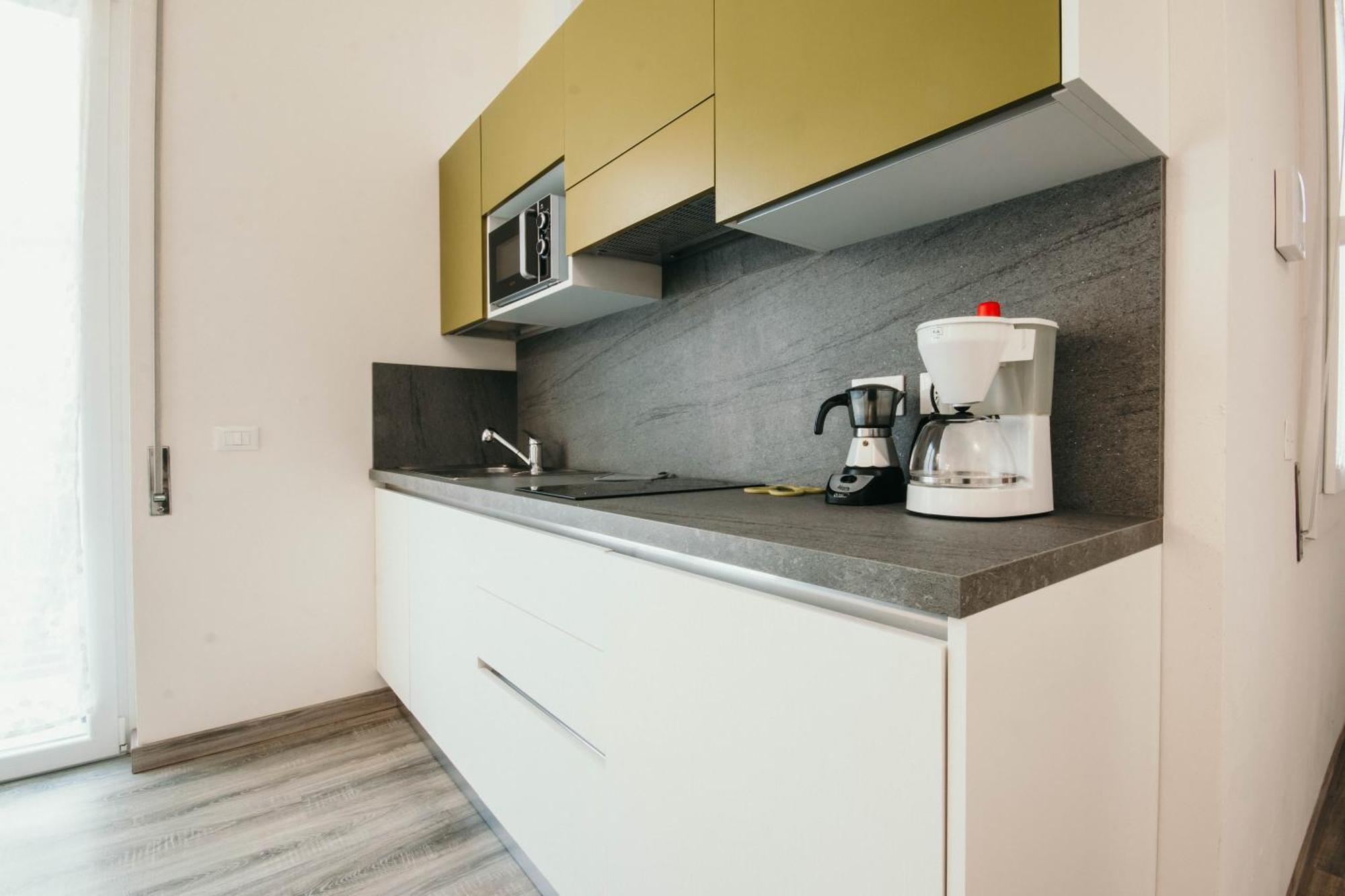 Al 13 - Lakeside Leisure & Business Appartamento